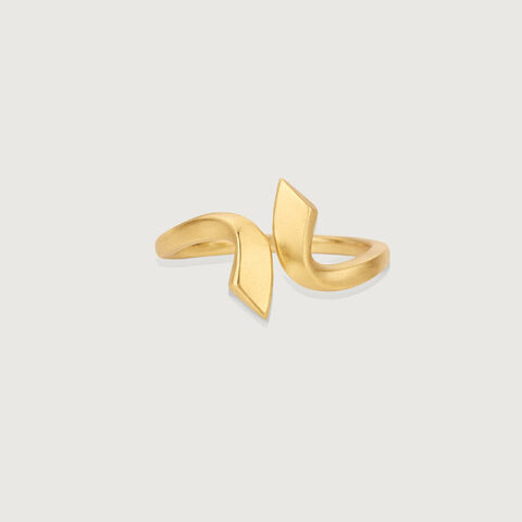 Fluid Twist Gold Ring