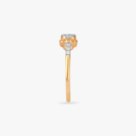Bloom Crest Diamond Ring