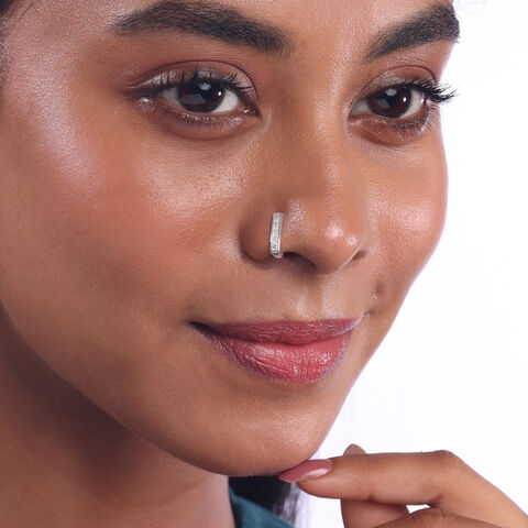 Edgy Linear Silver Nose Pin