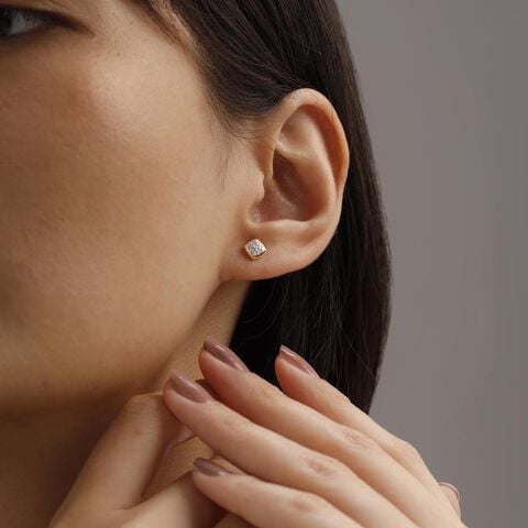 Soft Frame Diamond Stud Earrings
