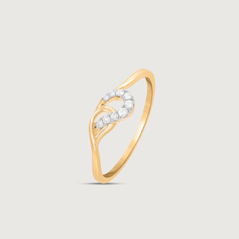 Fluid Elegance Diamond Ring