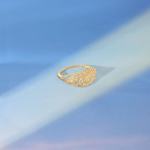 Intricate Radiant Gold Ring