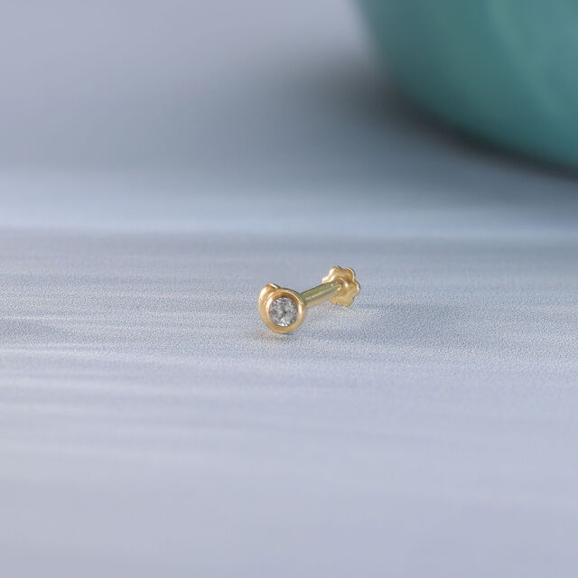 Chic Swirl Topaz Nose Pin,,hi-res image number null