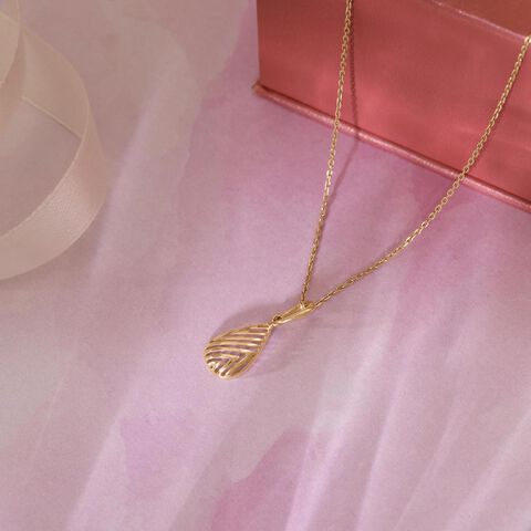 Chic Stripe Gold Pendant