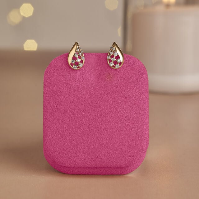 Luminous Checkered Diamond Stud Earrings,,hi-res image number null