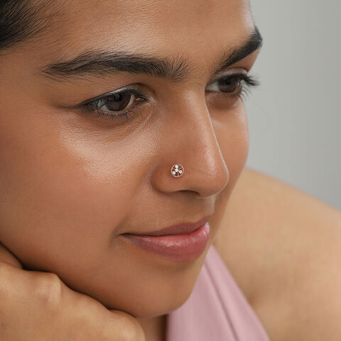 Radiant Clover Gold and Diamond Nose Pin