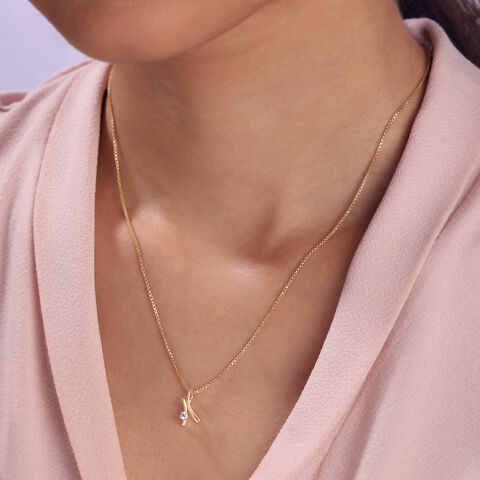 Petite Flair Diamond Pendant