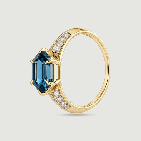 Striking Illuminated Topaz Gold Ring