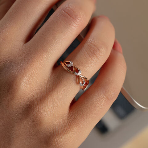 Stunning Glamour Gold & Diamond Finger Ring