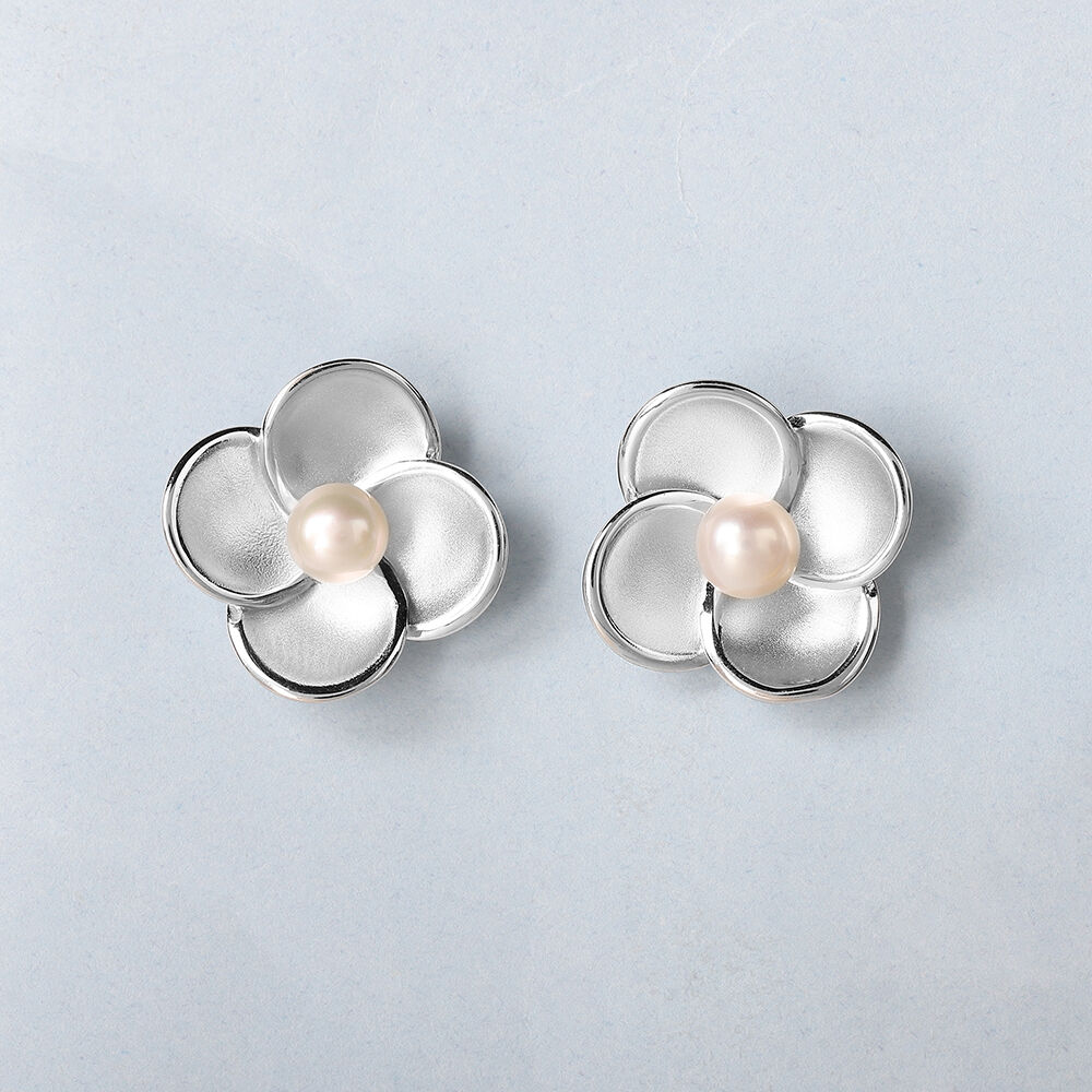 Earrings Buy Stylish Gold Diamond Earrings for Women Online Mia By Tanishq
