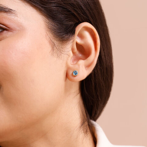 Refined Crisp Blue Topaz Gold Stud Earrings