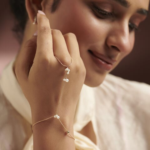 Delicate Luminous Pearl Hand Chain
