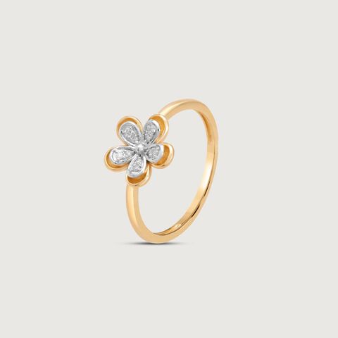 Petal Glow Diamond Ring