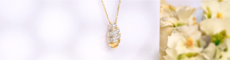 Hive Whisper Diamond Necklaes