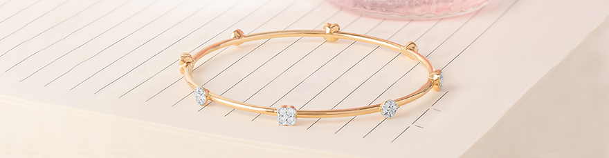 Timeless Shine Gold & Diamond Bangle