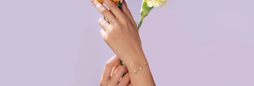 Hive Whisper Diamond Necklaes
