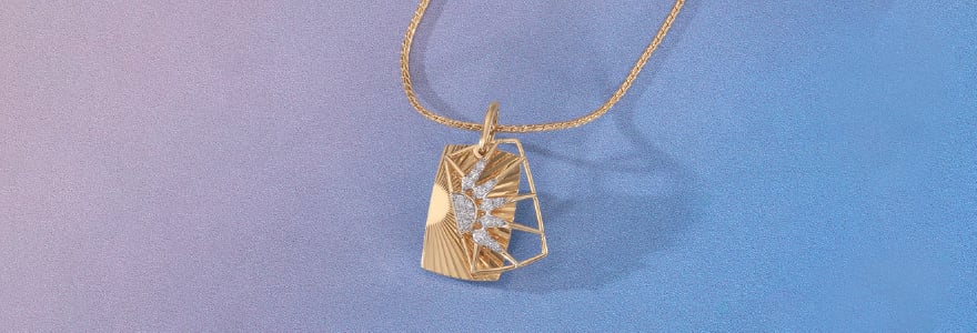 Solar edge diamond pendant