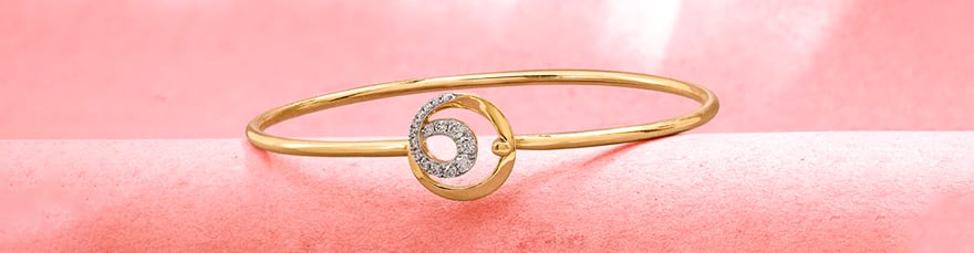Chic Loop Diamond Bangle