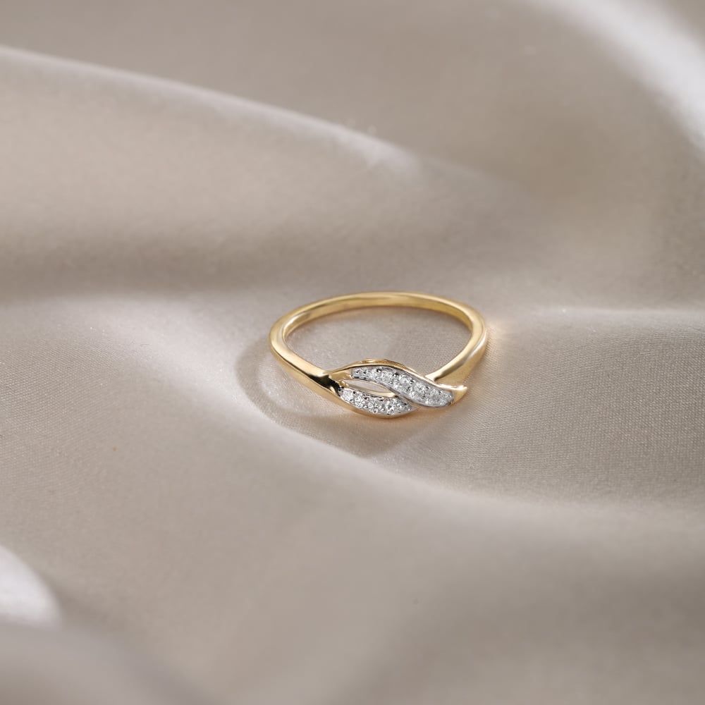 Wavelit Leaves 14 Kt Gold & Diamond Ring