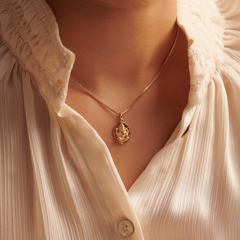 Divine Sculpted Ganesha Gold Pendant,,hi-res thumbnail 2