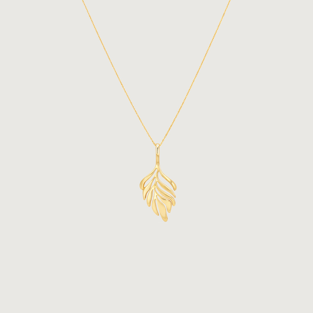 Graceful Leaf Gold Pendant,,hi-res thumbnail 4