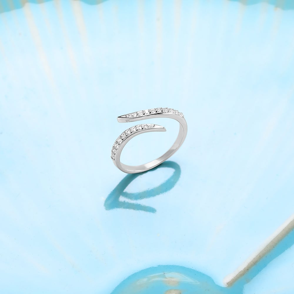 Sleek Twist Silver Ring
