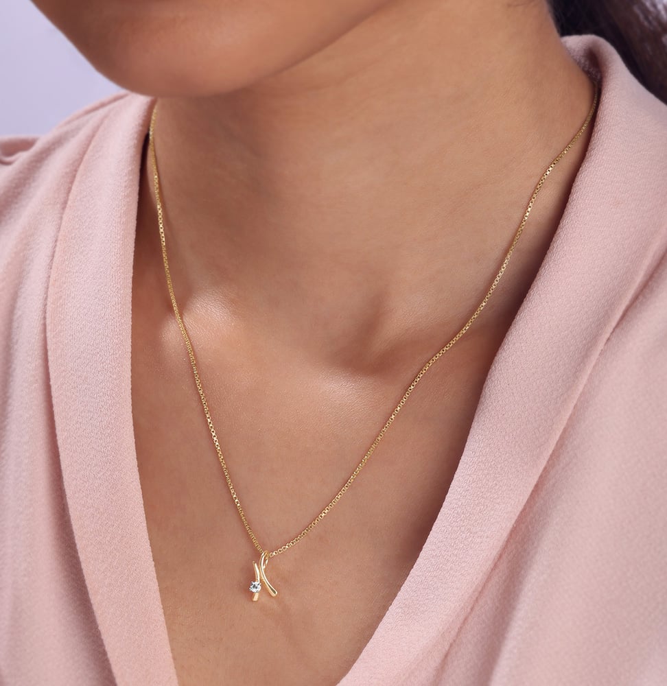 Petite Flair Diamond Pendant,,hi-res thumbnail 2