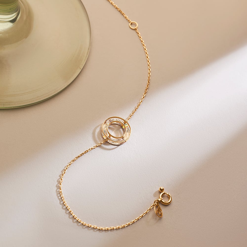 Radiant Circular Gold Bracelet