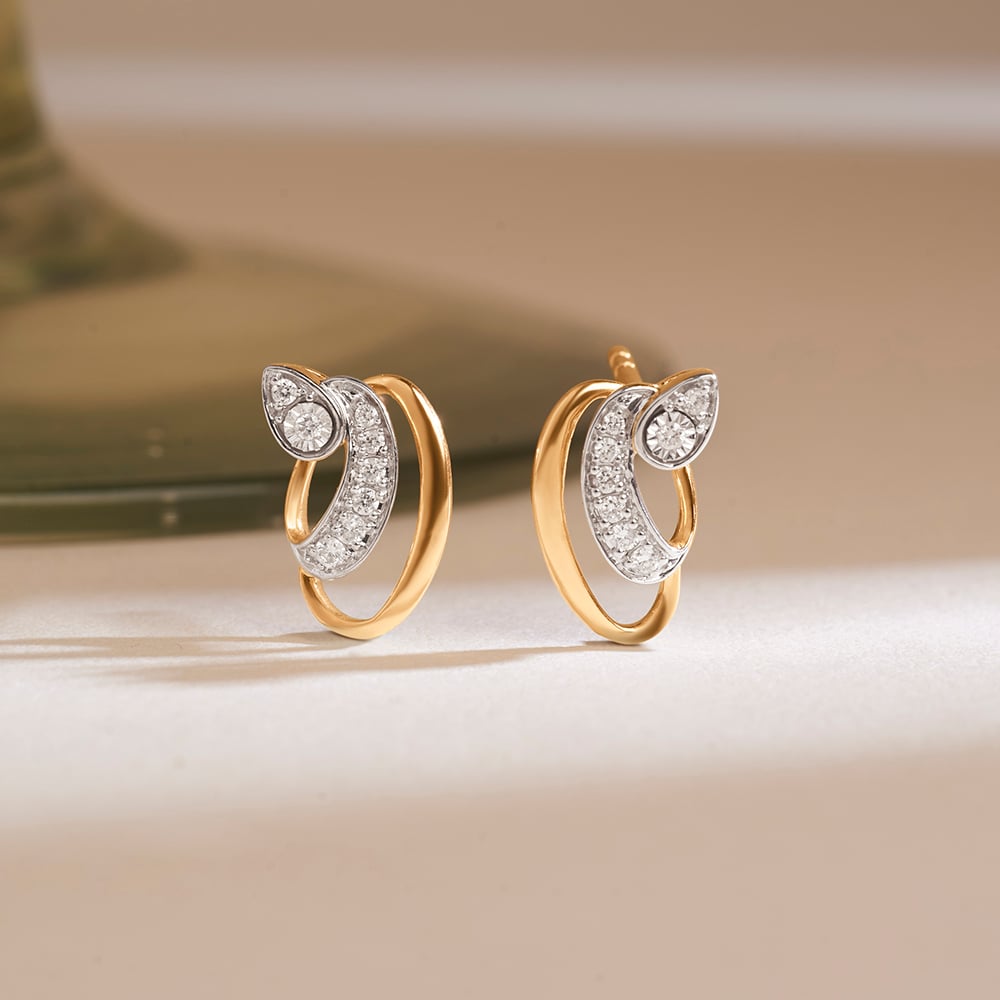 Luminous Fluid Diamond Stud Earrings