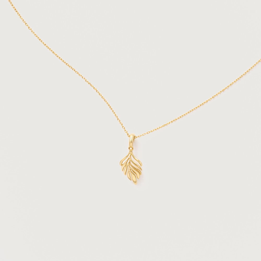 Graceful Leaf Gold Pendant,,hi-res thumbnail 5