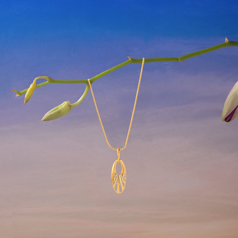 Airy Radiant Gold Pendant