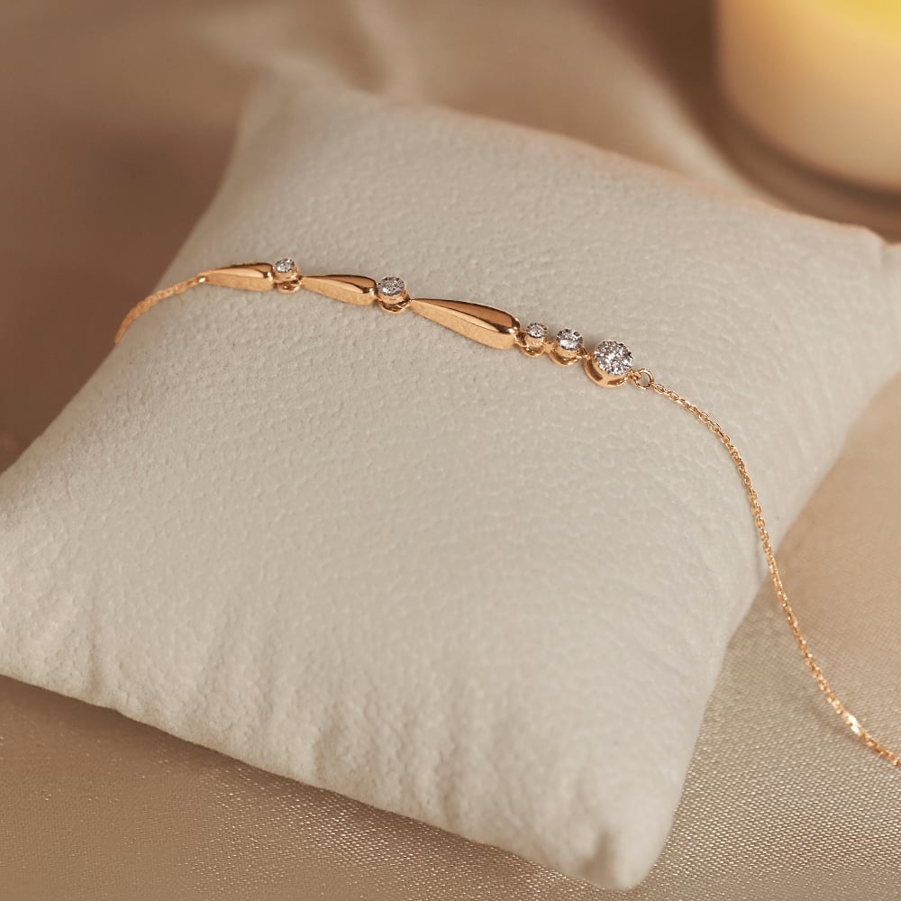 Graceful Flame Diamond Bracelet