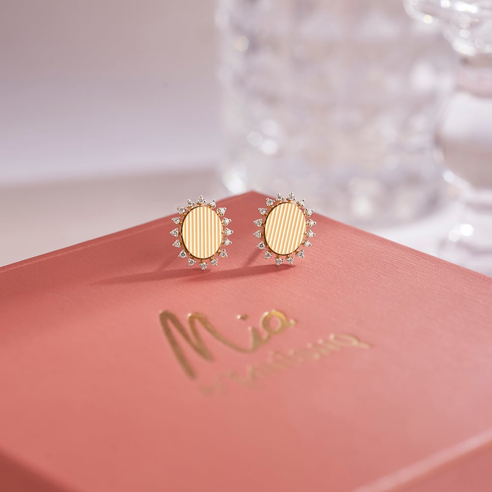Oval Luminous Diamond Stud Earrings