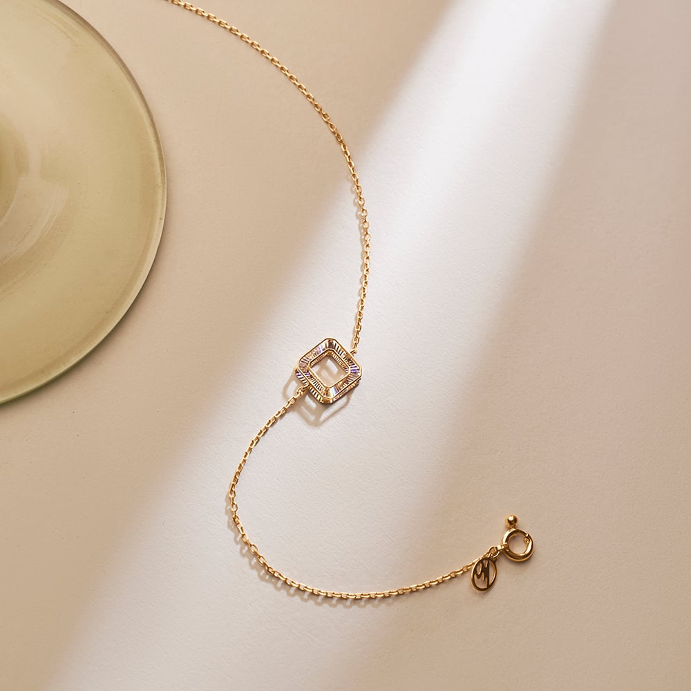 Sleek Geometric Gold Bracelet