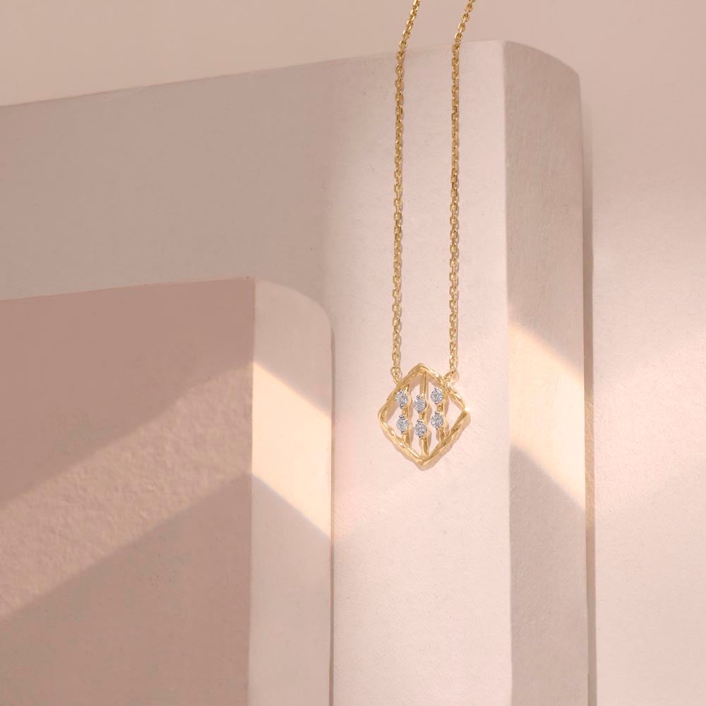 Linear Glow Diamond Necklace