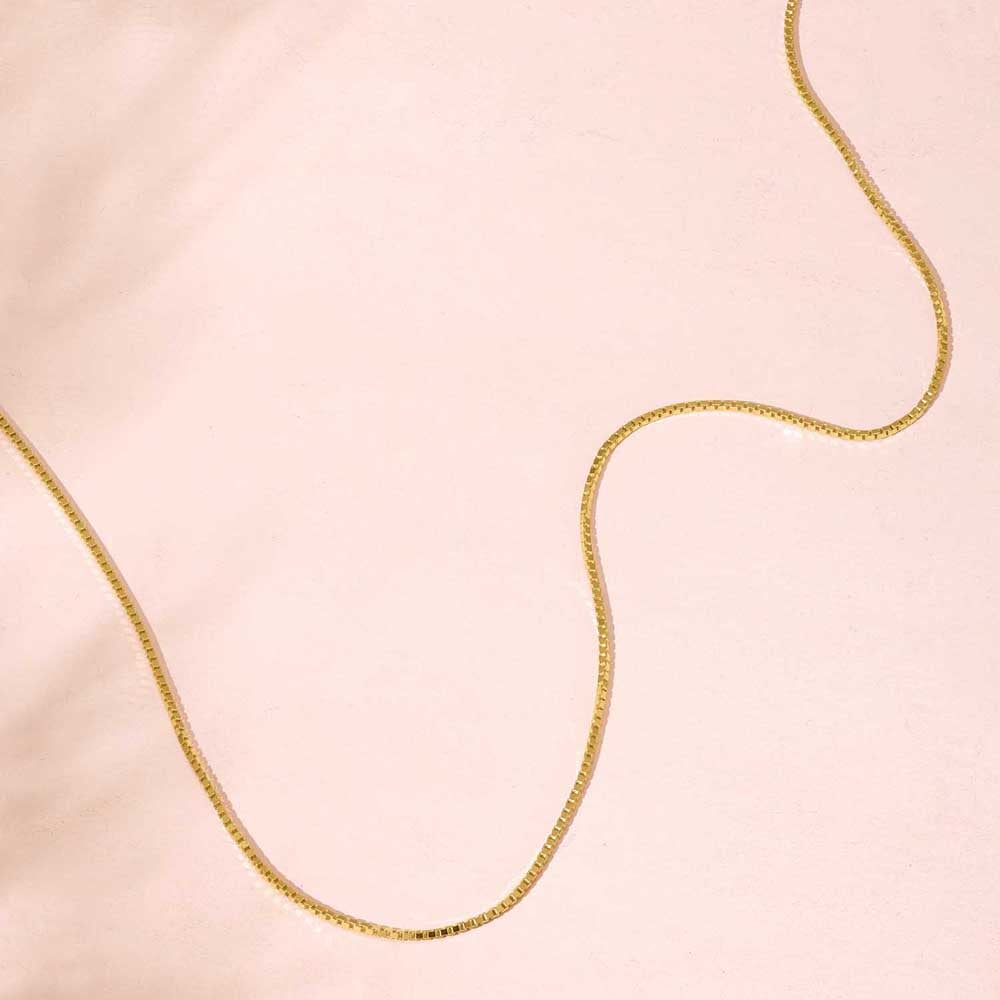 Minimal Sleek Gold Chain