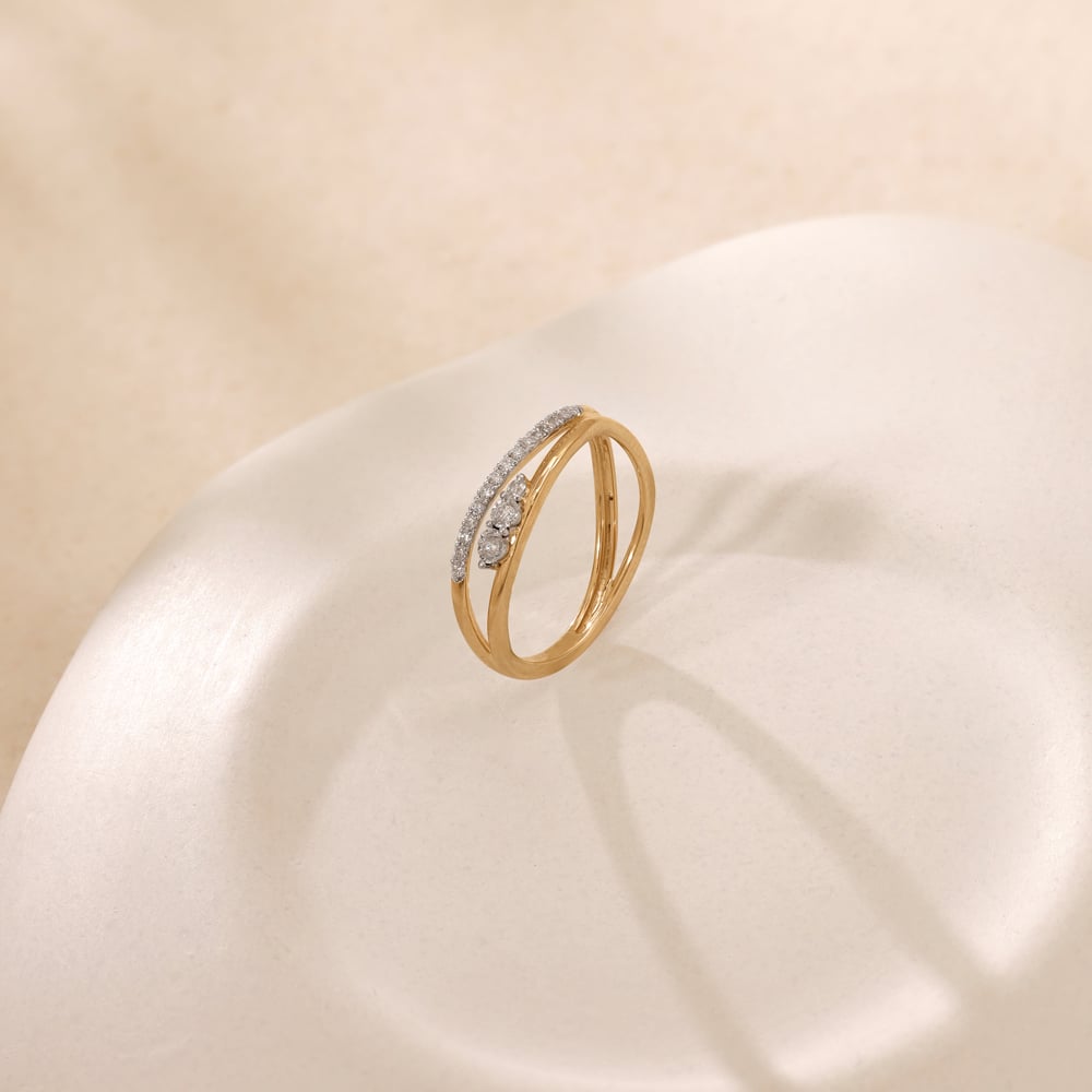 Gentle Rhythm Diamond Ring