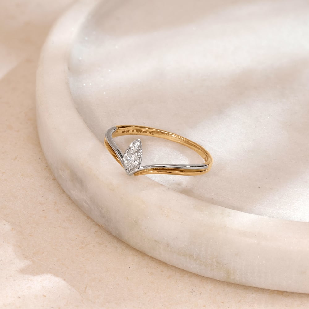 Exquisite Flourishing Diamond Platinum Gold Ring