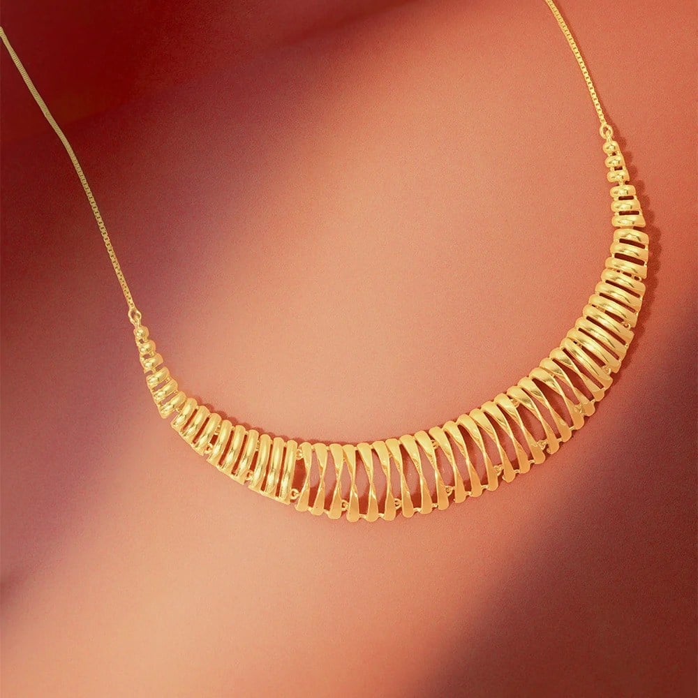 Sleek Radiant Gold Necklace