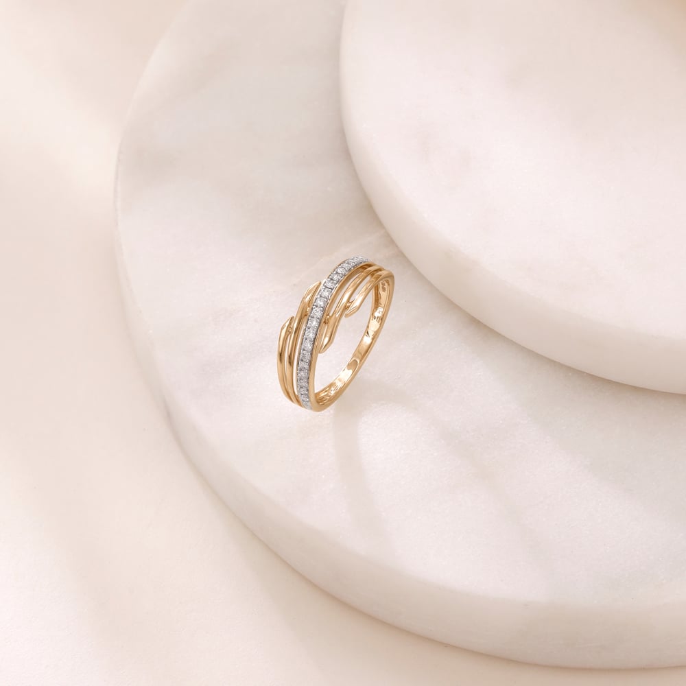 Linear Motion Diamond Ring