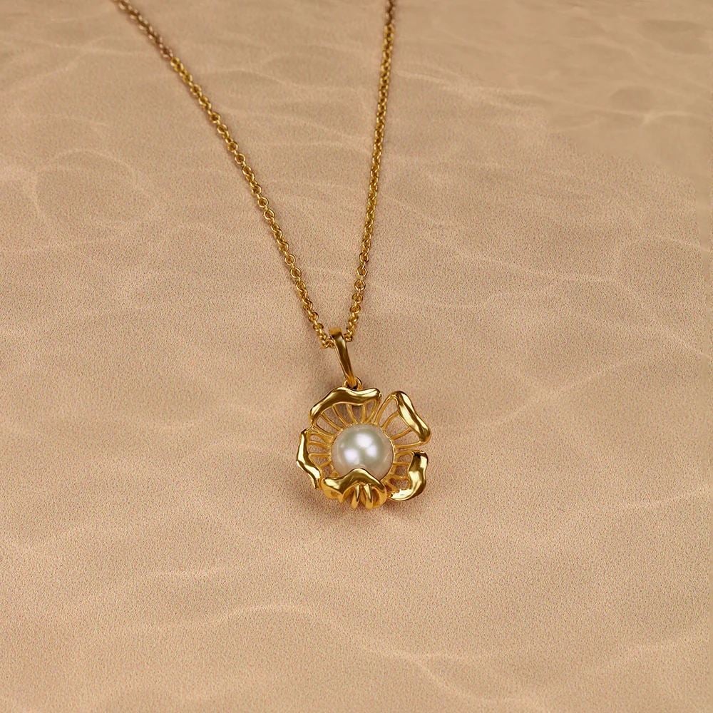 Floral Whispers 14 Kt Gold & Pearl Pendant