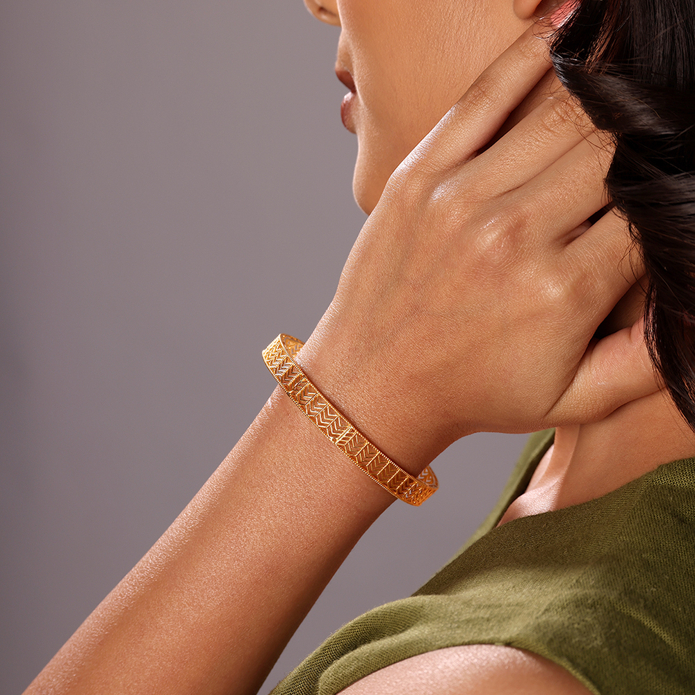 Filigree Tales 22KT Gold Bangle,,hi-res thumbnail 2