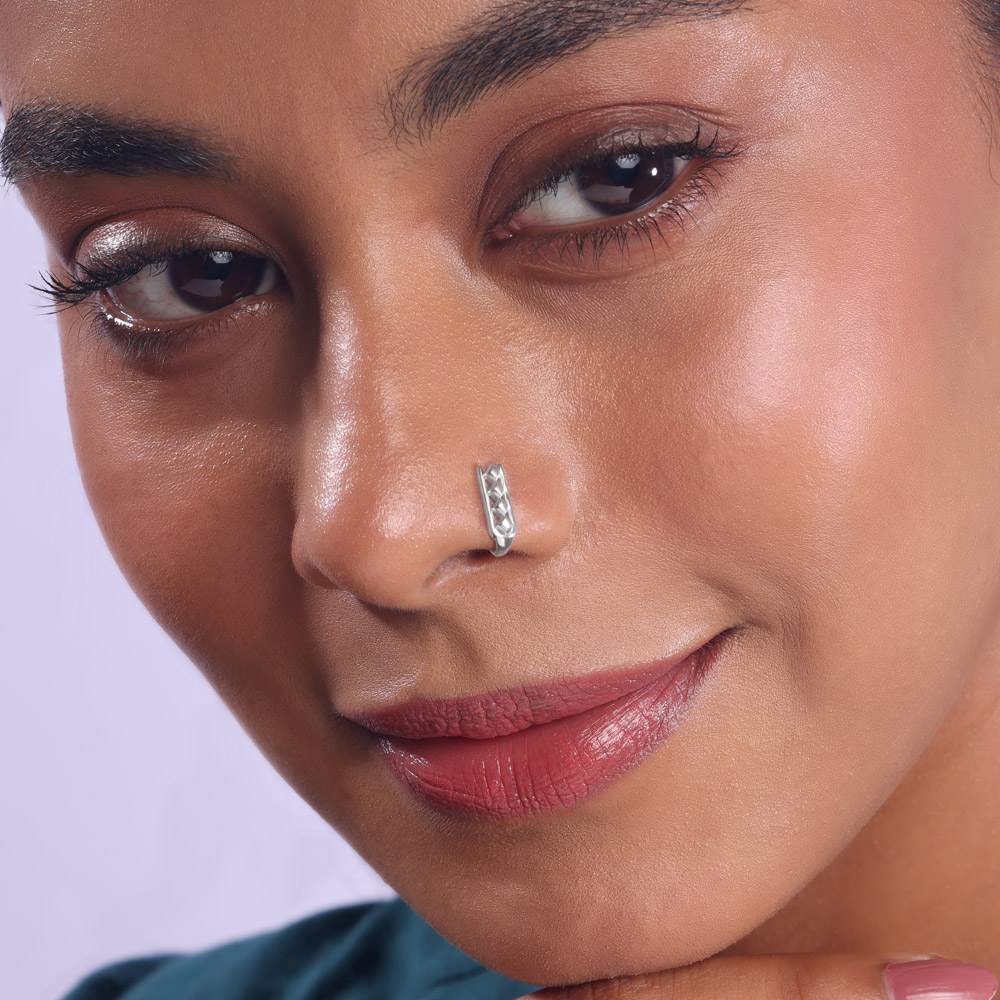 Playful Lattice Silver Nose Pin,,hi-res thumbnail 2