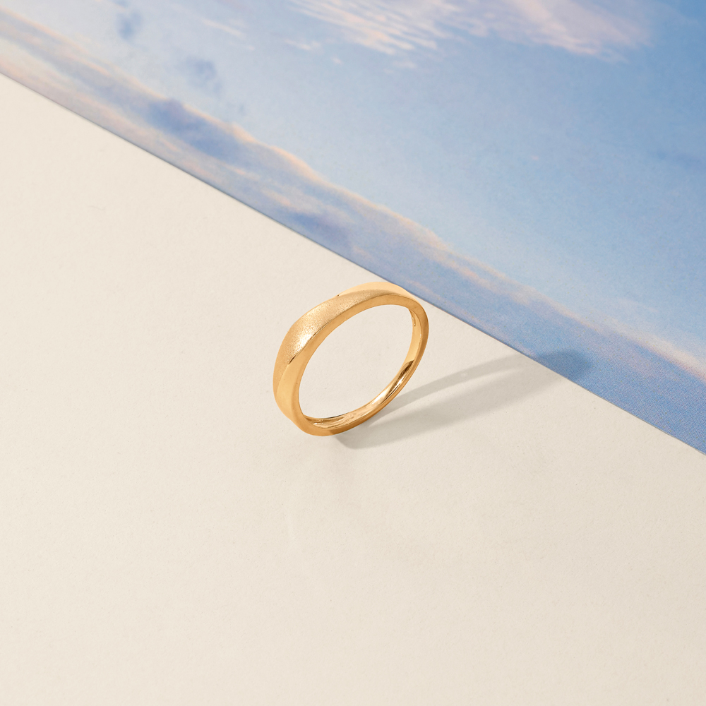 Sleek Tapered Gold Ring